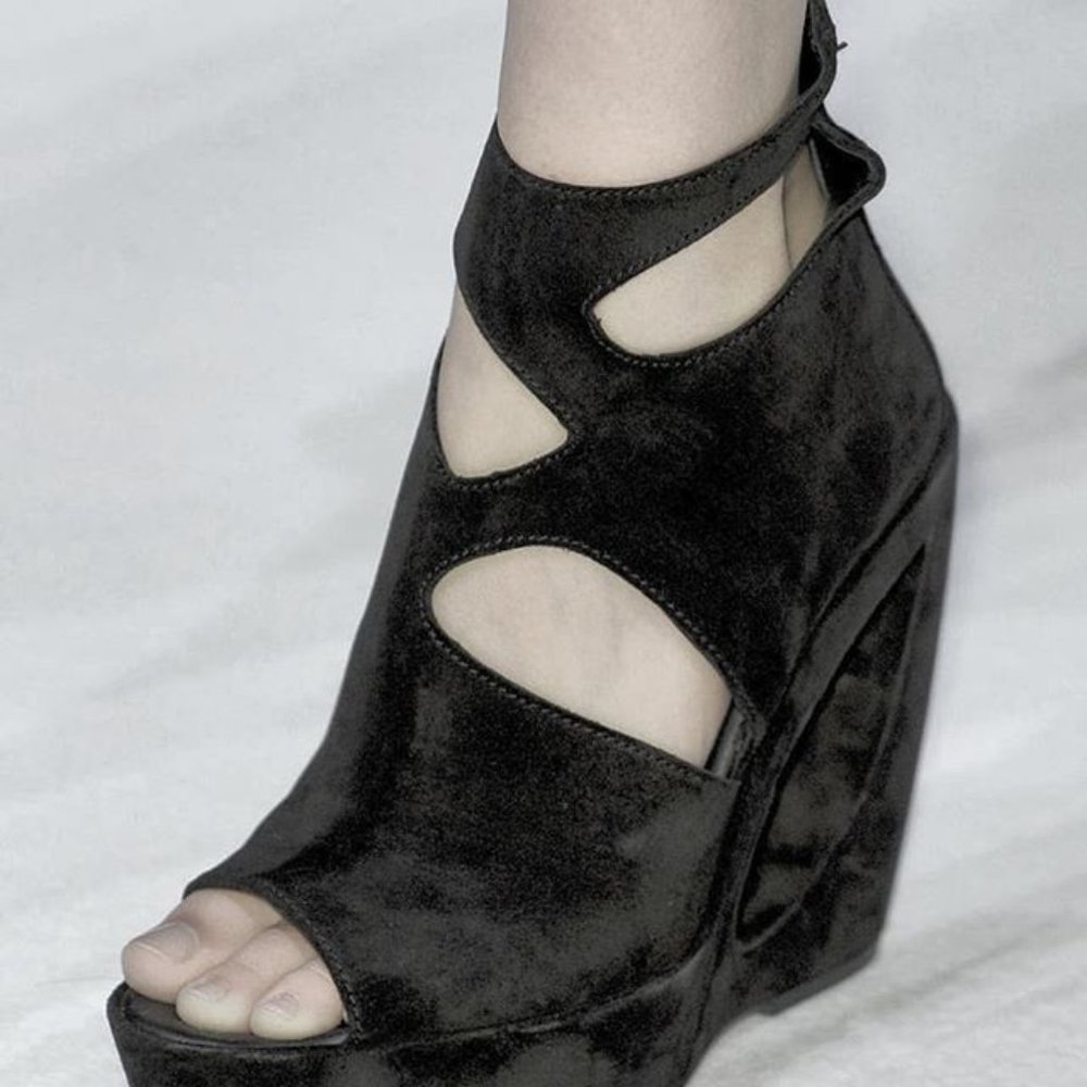 ANN DEMEULEMEESTER • Black Suede Cutout Wedges 38